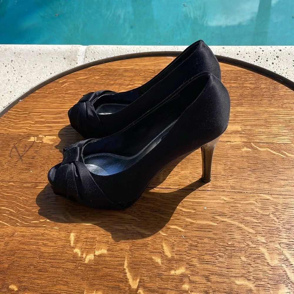 WHBM | Gorgeous Black Satin Heels | Size 6.5